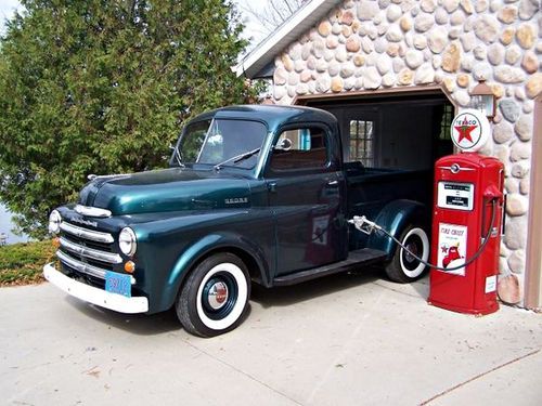 1949 dodge b-1-b pilothouse era 1/2 ton pickup. nice!!!!