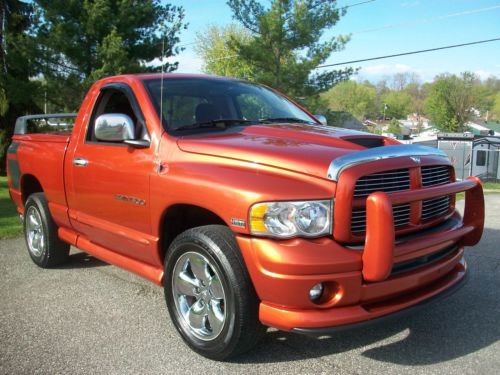 2005 dodge daytona 4x4 .hemi, auto. loaded. sharp!