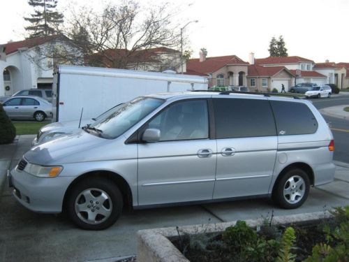 2001 honda odyssey ex - dvd,cameras,remotestart,110vac,hitch,airlift..new tranny