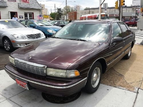 1995 chevrolet caprice, super clean, runs 100%, don&#039;t&#039; miss out, l@@k!!!!!!!!