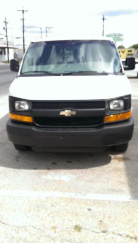 2012 chevrolet express 2500 base standard cargo van 4-door 6.0l