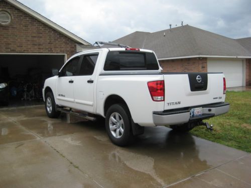 2010 Nissan Titan XE Crew Cab Pickup 4-Door 5.6L, image 7