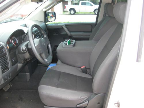 2010 Nissan Titan XE Crew Cab Pickup 4-Door 5.6L, image 16