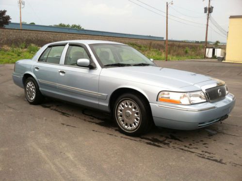 Light blue gray interior very clean carfax one owner