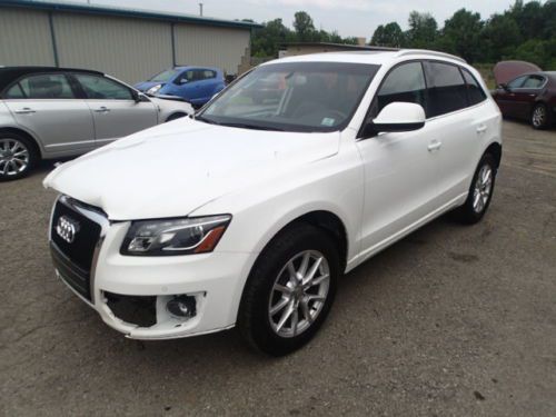 2010 audi q5, salvage, runs and lot drives, damaged, suv, awd, leather