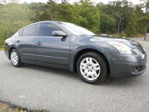 2009 Nissan Altima S Sedan 4-Door 2.5L, image 2