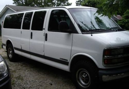 2002 chevrolet express 3500 ls extended passenger van