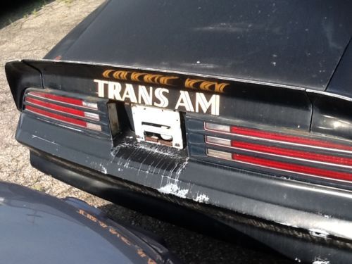 1976 pontiac firebird trans am - black with gold bird