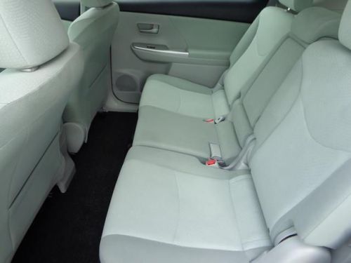 2013 toyota prius v five