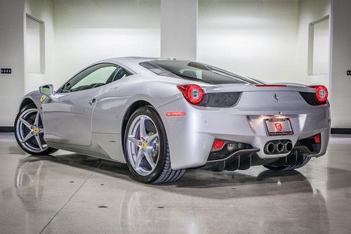 2010 ferrari 458 italia base coupe 2-door 4.5l