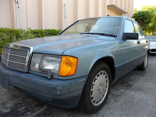 1990 mercedes-benz 190e 2.6 sedan great shape needs tlc clean body and interior!