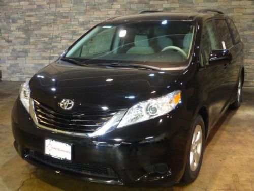 2014 toyota sienna le