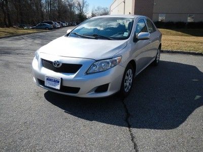 Corolla 1.8l 26 mpg city 34 mpg hwy automatic power windows &amp; locks clean