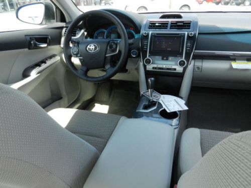 2014 toyota camry hybrid xle