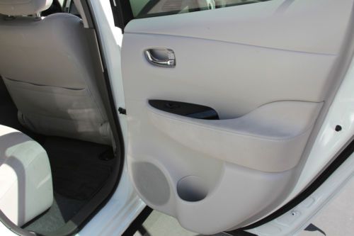 2011 Nissan Leaf SL ELECTRIC, image 19
