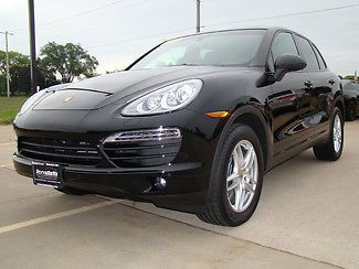 2012 black tips!loaded awd heated seats two keys front row ready! must see