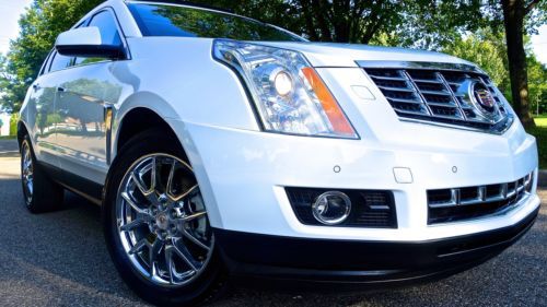 2013 cadillac srx /navigation/ panoramic roof/ rear camera/ no reserve