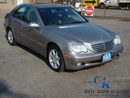 2004 mercedes-benz heated seats,sun shade,moon roof.