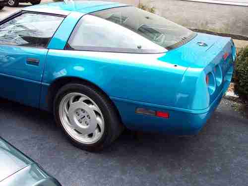 1992 Corvette Coupe Auto -Loaded - Very nice condition -Low miles, image 3