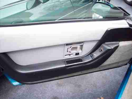 1992 Corvette Coupe Auto -Loaded - Very nice condition -Low miles, image 17