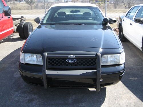 2001 ford crown victoria for parts (fleet #060005)