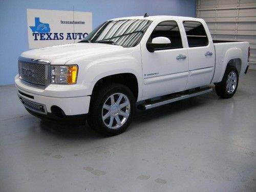 We finance!!!  2009 gmc sierra denali 4x4 flex-fuel roof nav 20 rims bose xm tow