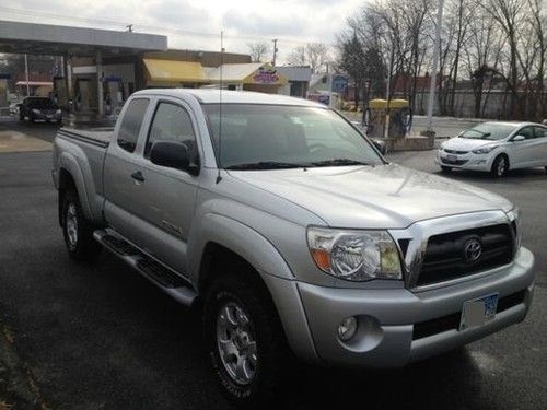 2006 toyota tacoma base extended cab pickup 4-door 4.0l