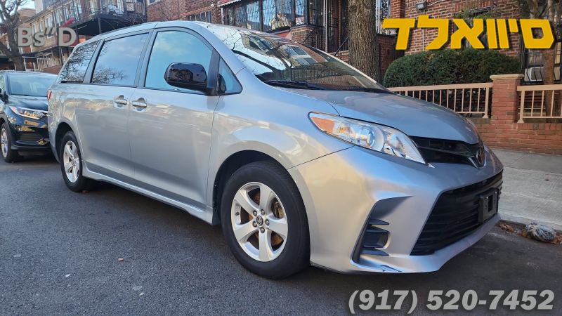 2019 toyota sienna le 58k la miles