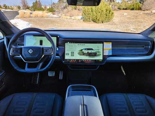2023 rivian r1s