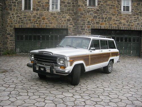 1990 jeep grand wagoneer base sport utility 4-door 5.9l clean