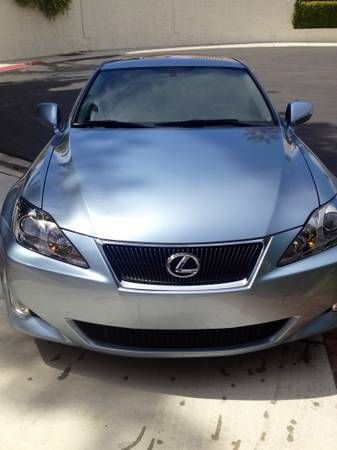 2007 lexus is350 luxury sedan 4-door 3.5l - only 18k miles!