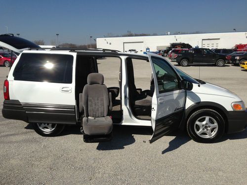 2004 pontiac montana base mini passenger van 4-door 3.4l w/handicap conversion