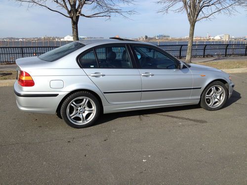 2005 bmw 325i base sedan 4-door 2.5l