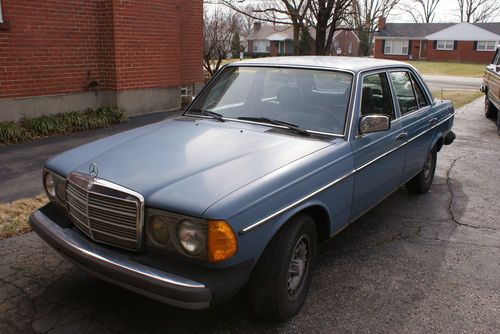 1983 mercedes benz 300d turbo diesel **automatic, no reserve**