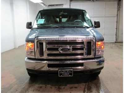 New xlt 5.4l cd premium pkg radio air conditioning rear air conditioning b/u cam