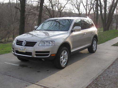 2004 volkswagen touareg v8 sport utility 4-door 4.2l