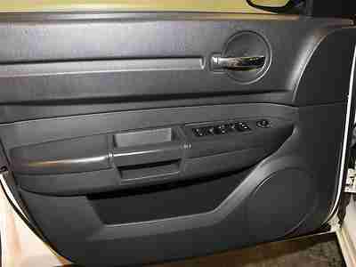 Sporty MP3 SIRIUS XM Radio Steel Wheels Cruise Control Dual Air Bags, image 16
