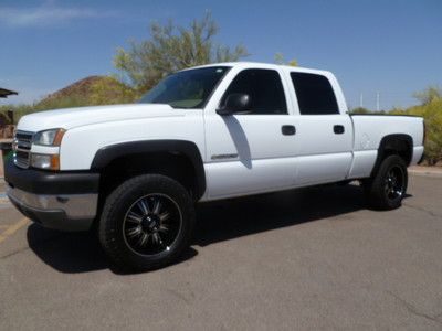 05 2500 hd crew cab shorty 4x2 6.0 vortec only 58k carfax certified extra clean