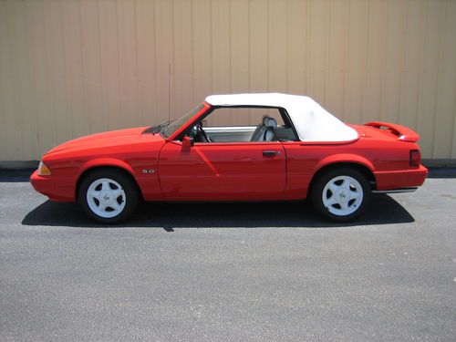 1992 ford mustang lx convertible 2-door 5.0l