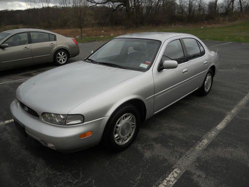 1995 infiniti j30 base sedan 4-door 3.0l