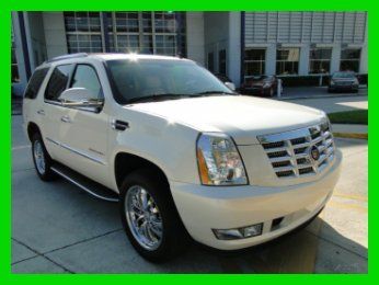 2007 escalade awd, tv/dvd, sunroof, navi, backupcamera,mercedes-benz dealer,l@@k