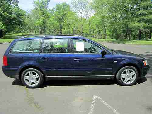 2000 Volkswagen Passat GLX Wagon 4-Door 2.8L with no reserve, image 5