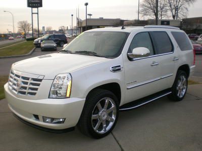 4 wheel drive hybrid escalade*white diamond*only 256 miles*moon*nav*rear dvd