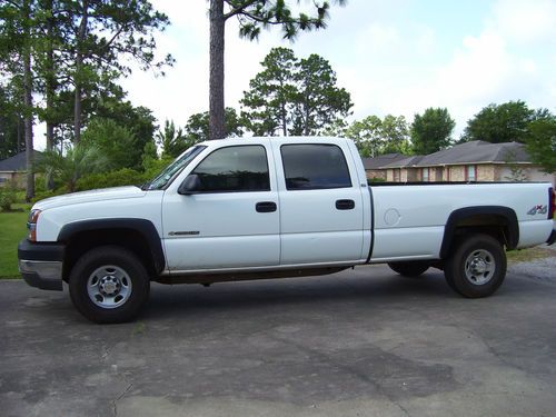 2004 chevrolet 2500hd 4x4 , auto, 117000 miles