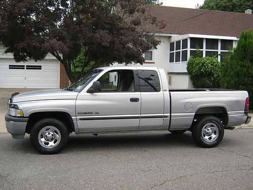 2001 dodge ram 1500 laramie extended cab pickup 2-door 5.2l