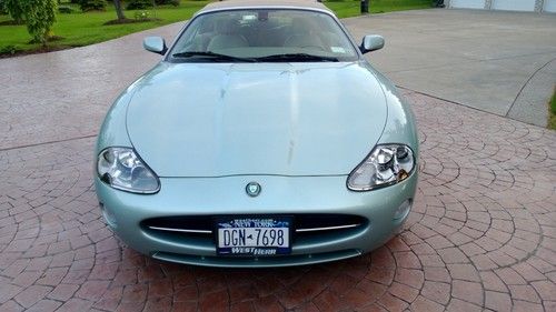 2005 jaguar xk8 base convertible 2-door 4.2l