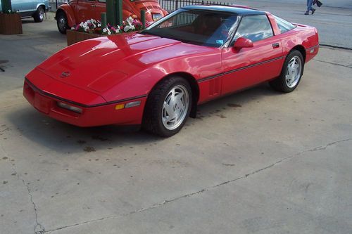 1989 chevrolet corvette base hatchback 2-door 5.7l