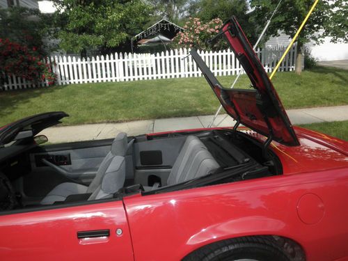 1991 Z28  CONVERTIBLE  ALL ORIGINAL 2 OWNER CAR THIS CAR IS LOADED AC, US $8,900.00, image 3