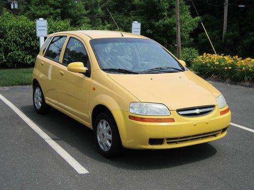 2004 chevrolet aveo ls hatchback 4-door 1.6l  1-owner