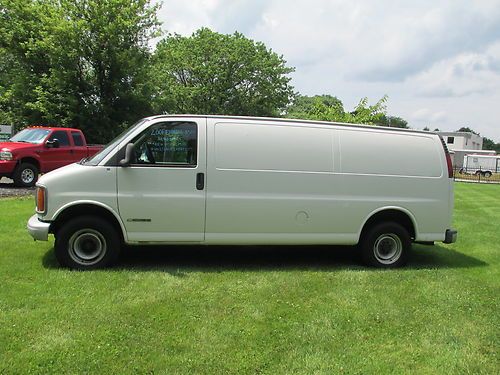 Chevy express 3500 cargo van - 1 ton